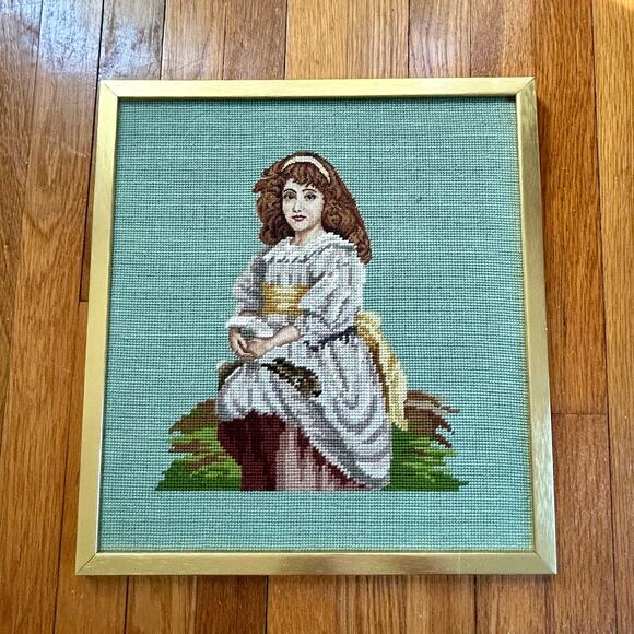 Vintage Needlepoint Portrait of Colonial Woman in Dress in Gold Frame - Picture 4 of 11